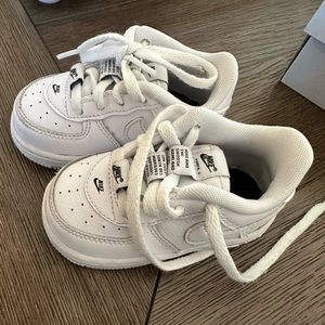 Nike unisex shoes